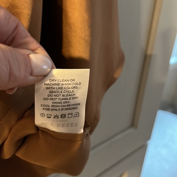 The Reset satin pullover line new - Picture 6 of 6